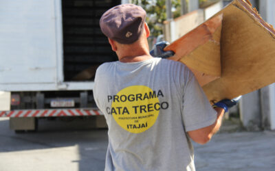 Caminhão Cata-Treco percorrerá 27 bairros em Itajaí para recolher móveis e eletrodomésticos sem uso