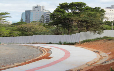 Construção das calçadas na Rua Cabo-PM Antônio Rudolf é iniciada na Praia Brava, em Itajaí