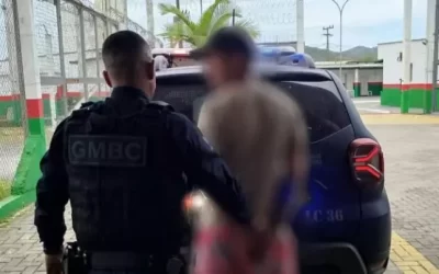 Suspeito de integrar o PCC é detido durante passeio com esposa em Balneário Camboriú