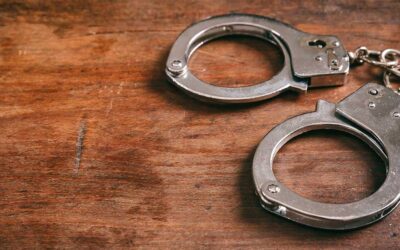 Homem com mandado de prisão por furto é capturado em Itajaí