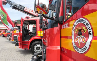 Incêndio em automóvel de Garuva é controlado com velocidade por bombeiros militares