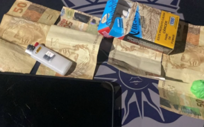 Homem com moto adulterada e cocaína é preso pela GM em Balneário Camboriú