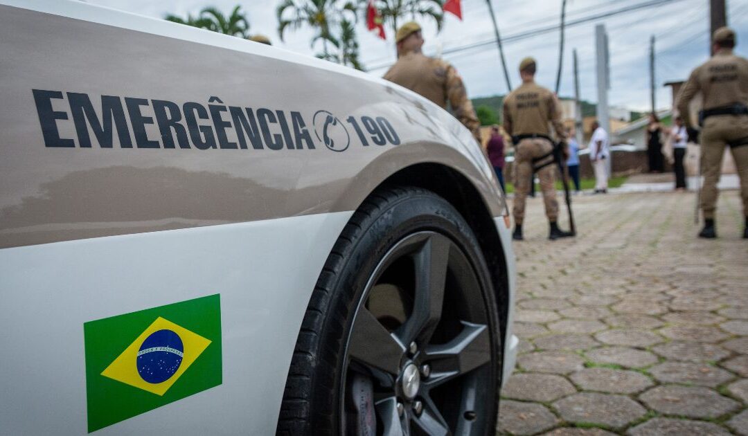 Mulher intervém e impede acidente após marido embriagado desobedecer a Polícia Militar na Praia Brava