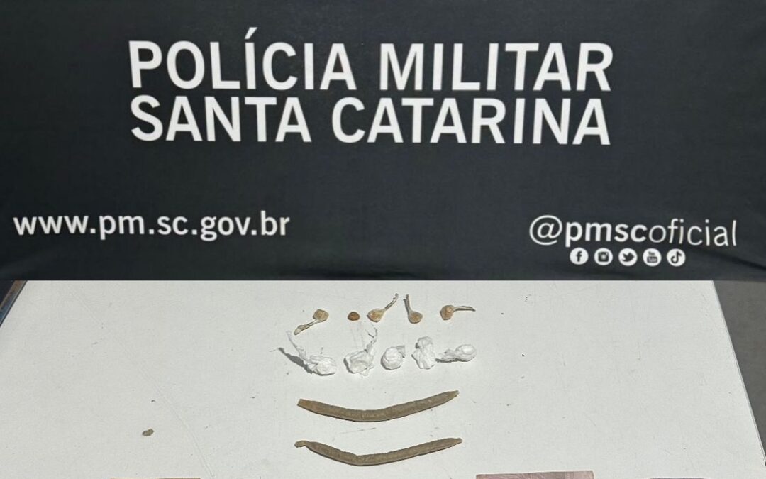 Homem é preso por tráfico de drogas com entorpecentes e dinheiro em Itajaí