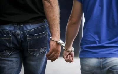 Polícia Militar prende dois homens com mandados de tráfico de drogas no bairro Cidade Nova