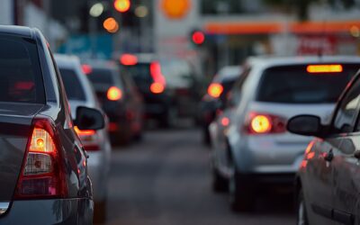 Turisras enfrentam filas de até 7 horas em Bombinhas para trafegar na BR-101, sentido Balneário Camboriú
