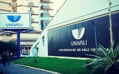 Univali abre inscrições para 86 especializações em 2025 com formatos flexíveis, englobando 4 cidades na região