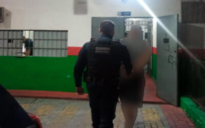 Guarda Municipal de Itajaí detém homem com mandado de prisão em aberto na Beira Rio