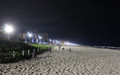 Secretaria de Obras de Itajaí repara iluminação nos Molhes e Praia Brava