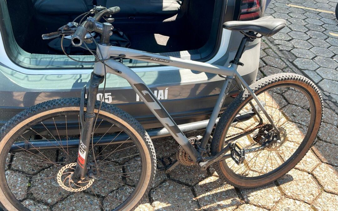 Guarda Municipal e CODETRAN prendem suspeito de furto de bicicleta em Itajaí