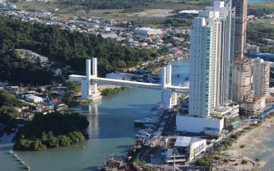 Passarela da Barra: Balneário Camboriú enfrenta multa de R$ 433 mil por falta de documentação