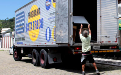 Cata Treco percorre 27 bairros de Itajaí em março; veja agenda