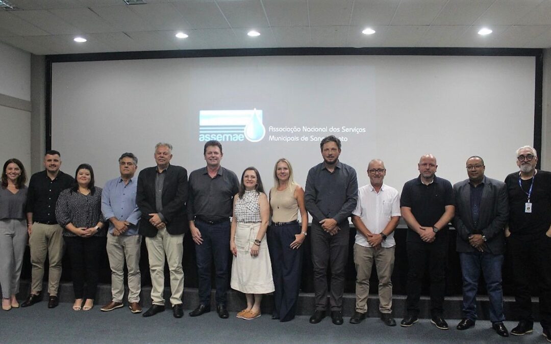 Semasa marca presença em assembleia da Assemae SC e participa de nova gestão