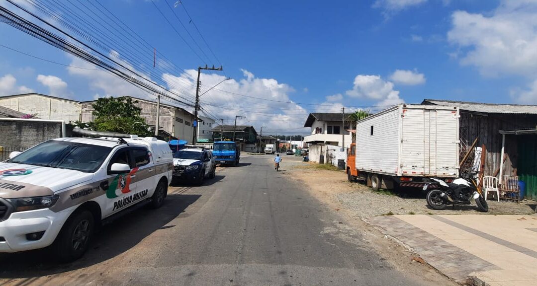 Fiscalização em ferros-velhos resulta em notificações da PM durante Operação Recomeço em Itajaí
