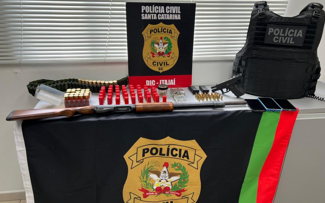Polícia Civil, com apoio da Polícia Militar, deflagrou a ‘Operação Êxodo’, Objetivando cumprir sete mandados de busca e apreensão e outros cinco mandados de prisão temporária em Itajaí