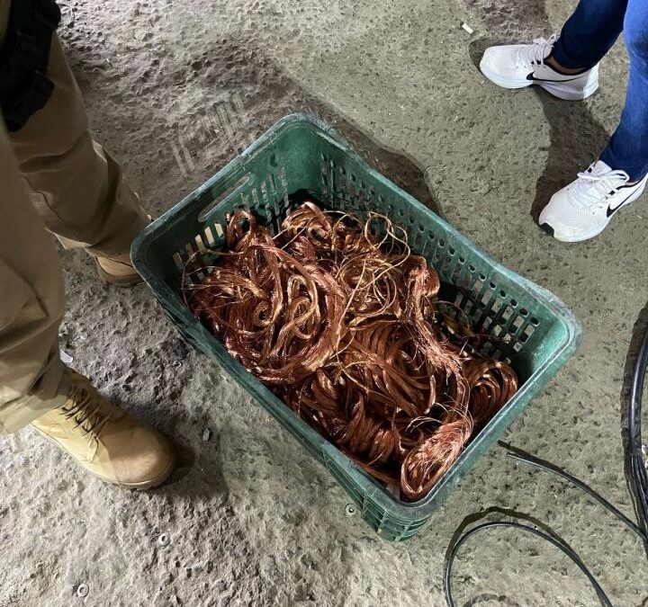 PM realiza operação e apreende grande quantidade de fios de cobre em Ferro-Velho