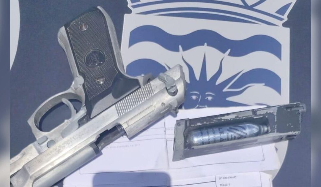 Homem com ficha criminal causa pânico em escola de Balneário Camboriú