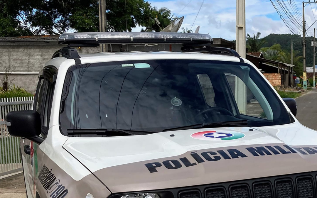 Briga por materiais recicláveis termina em prisão no Centro de Itajaí
