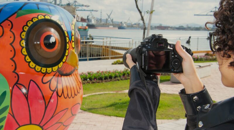 Olhares que falam: matrículas abertas para o curso gratuito de fotografia em Navegantes