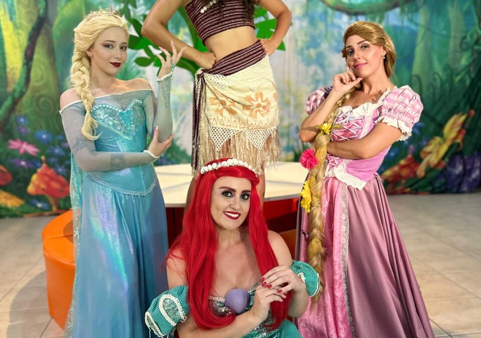 Stand-Up Comedy com Jorge Gastaldi e show de personagens infantis agitam o final de semana em Itajaí