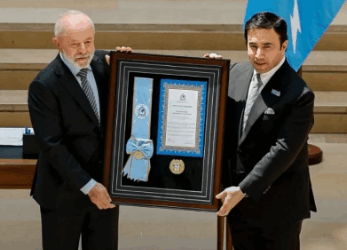 Lula é homenageado pela Interpol por enfrentamento ao crime organizado