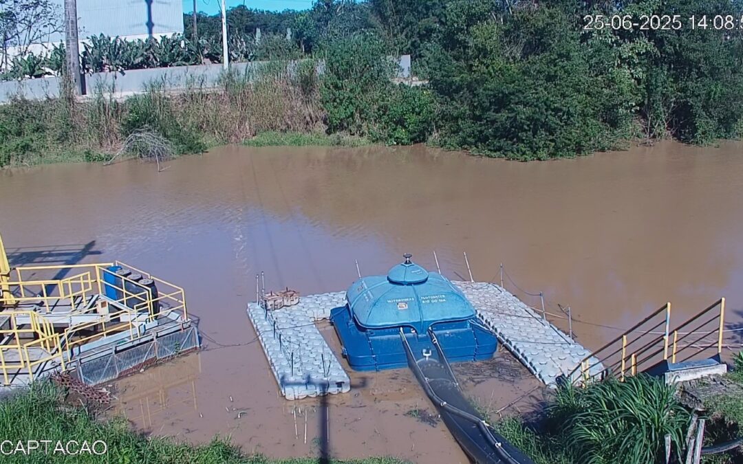 Semasa pede economia de água devido a turbidez no Itajaí-mirim