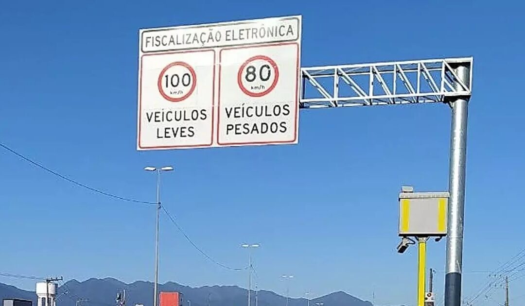 Mas radar para que, se ninguém consegue andar acima de 40 km/h. Novos radares serão ativados até o fim de junho nas BRs 101 e 376 e no Contorno Viário de Florianópolis