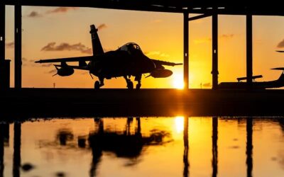 FAB sofre corte de R$ 812 milhões, paralisa aeronaves e afasta pilotos em meio à pior crise das forças armadas