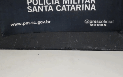 PM apreende jovem com crack em ponto de venda no bairro Barra do Rio, em Itajaí