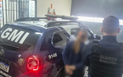 Guarda Municipal de Itajaí e Polícia Federal prendem mulher envolvida com organização criminosa de Alagoas