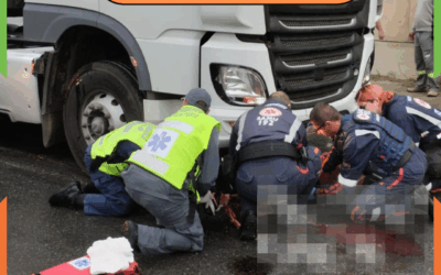 Grave acidente entre caminhão e moto mobiliza equipes de resgate em Navegantes