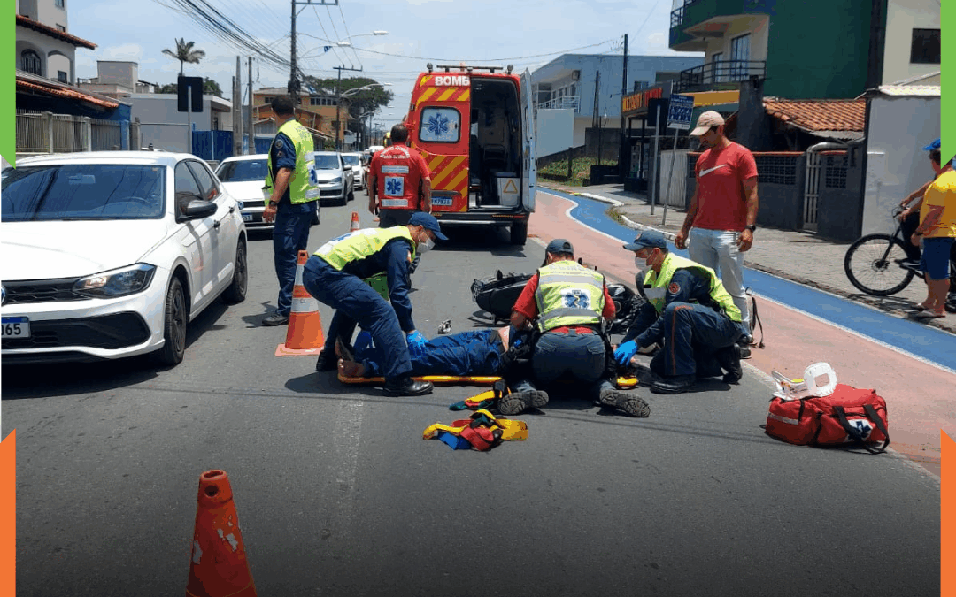 Motociclista fica ferido após colisão em Penha