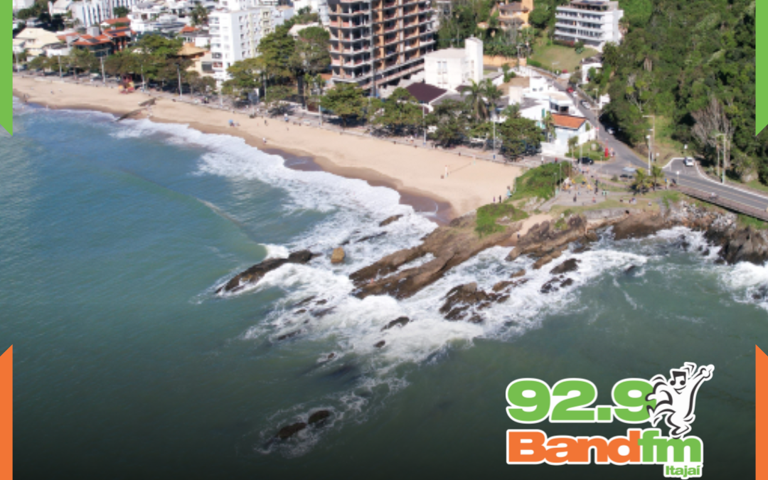 Obras de revitalização preparam Praia de Cabeçudas para temporada de verão em Itajaí