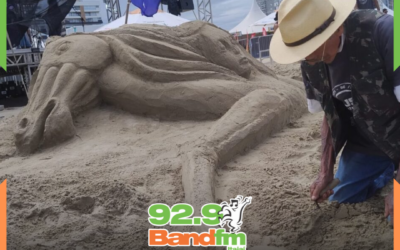 Festival de Esculturas na Areia transforma praia de Navegantes em galeria a céu aberto