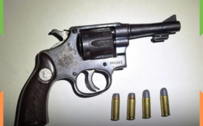 Homem é encaminhado pela PM após ser flagrado em posse irregular de arma de fogo