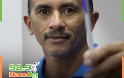 ACABOU A TINTA: Após perder fortuna, Manoel Gomes, conhecido como ‘Caneta Azul’, mora de favor