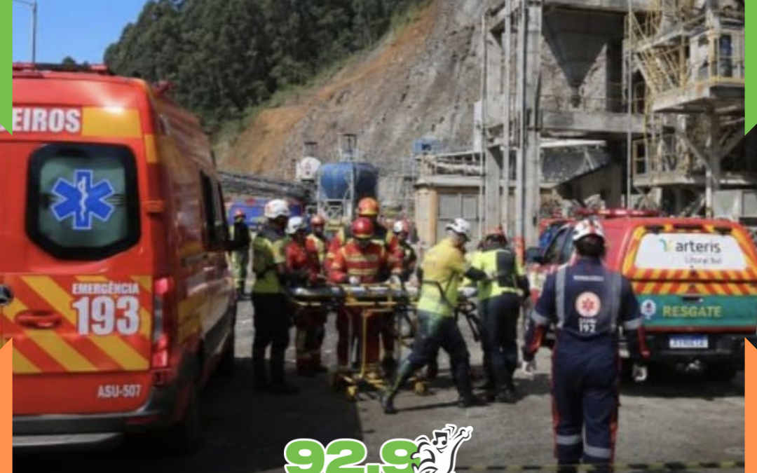 Homem morre e outros dois ficam feridos após queda de 20 metros de construção em Penha