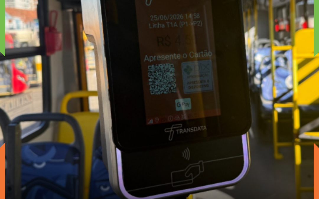Transporte público de Itajaí passa a aceitar pagamento por pix nos ônibus