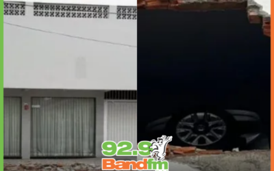 SUV destrói muro de garagem e fica à beira de queda em prédio de Balneário Camboriú