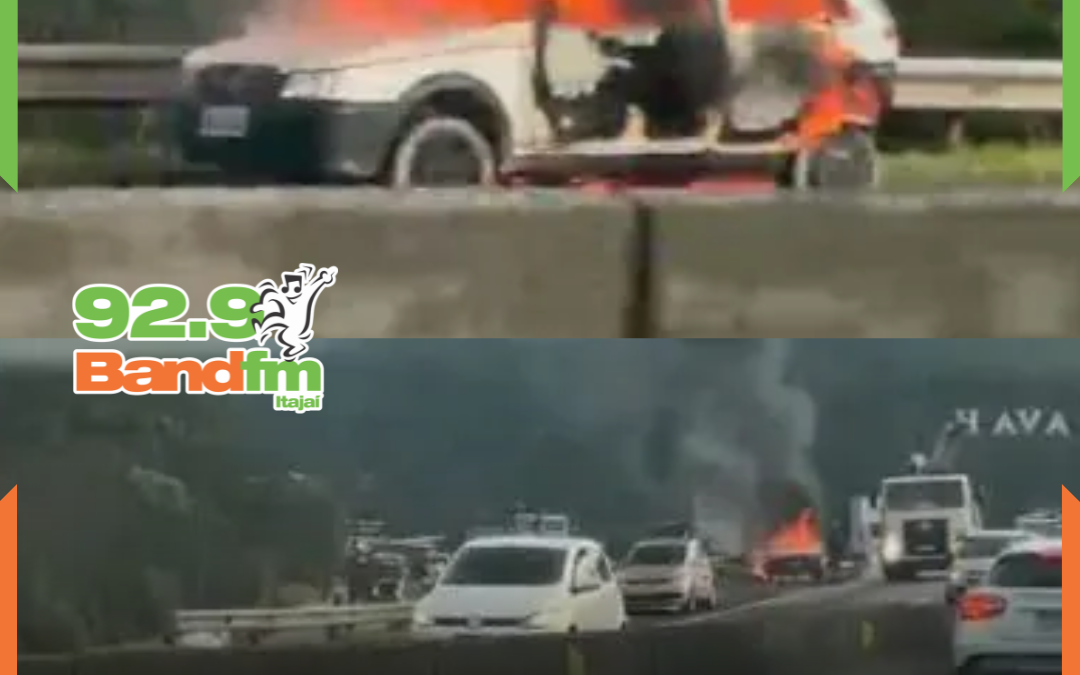 URGENTE: Carro é destruído por incêndio na BR-101 e provoca longas filas em Itajaí